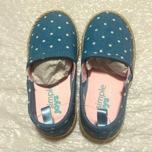 Carter’s Simple Joys Slip Ons. Size 8T. NWT.